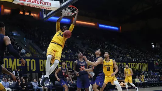 Marcus Lee vs. Cal State Fullerton 2017-18