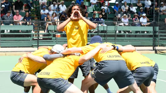 Cal team huddl
