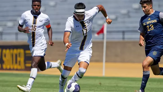 Alonzo Del Mundo (No. 17), Christopher Grey (No. 16)