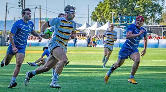 Sam Golla running with the ball in the 2021 PAC Rugby 7s Cup Final versus UCLA