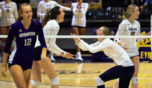 October 2, 2022; Berkeley, California, USA; Womenâ??s Volleyball: California Golden Bears vs Washington Huskies at Haas Pavilion; Lydia Grote and sister, team (Photo credit: Shelley Chryst/KLC fotos)