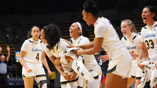 Team celebrates Leilani buzzer beater