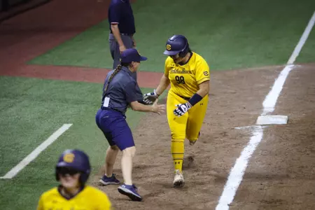 Sona Halajian vs Hawai'i