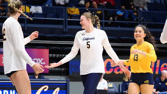 September 21, 2022; Berkeley, California, USA; Volleyball: California Golden Bears vs Stanford Cardinal at Haas Pavilion; Leah Schmidt (5) (Photo credit: Kelley L Cox/KLC fotos)