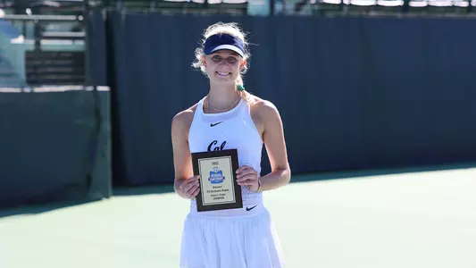 Hannah Viller Moeller after winning the 2023 ITA NW regional singles title