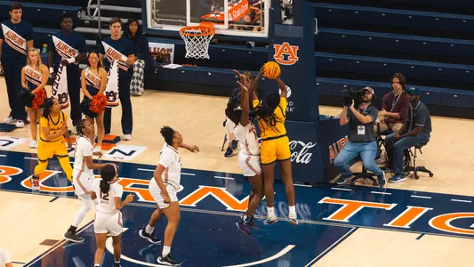 Michelle Onyiah competes against Auburn