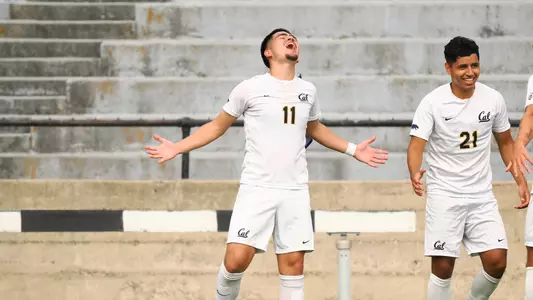 Adrian Guzman celebrates scoring the winner vs. SDSU