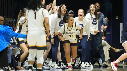 Lulu Twidale game photo vs. Saint Mary's