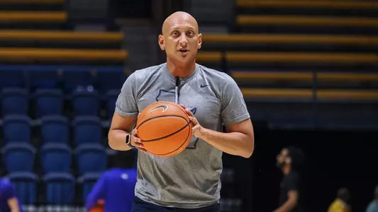 Men's Basketball: Adam Mazarei