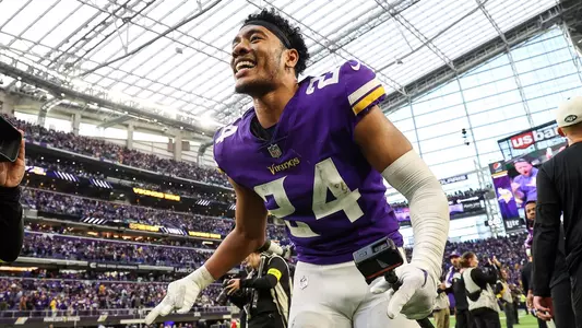 2023-09-19 Camryn Bynum Pro Bears NFL Week 2