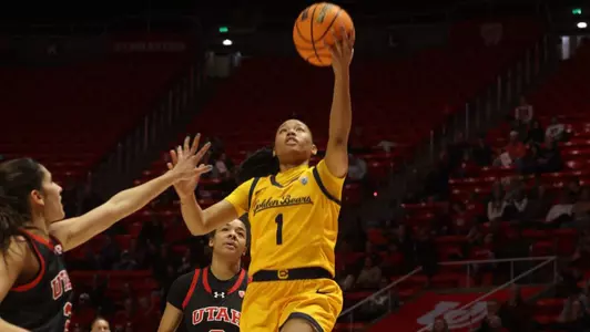 Leilani layup at Utah