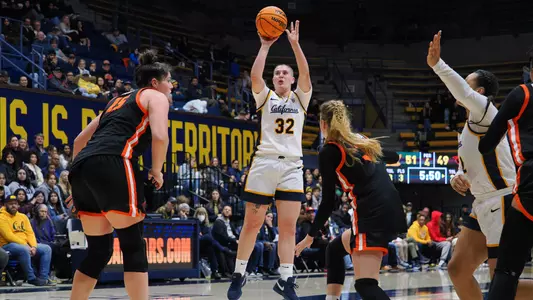 Ioanna Krimili jumper against Oregon State
