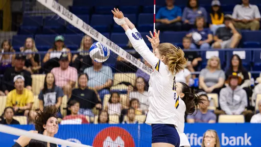 October 4, 2024; Berkeley, California, USA; Volleyball: California Golden Bears vs Wake Forest Demon Deacons; Sawyer Thomsen (Photo credit: Kendall Spencer Photography/KLC ƒotos)