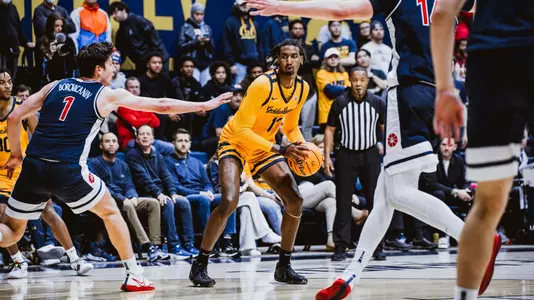 Men's Basketball: Devin Curtis
