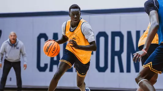 Men's Basketball: BJ Omot