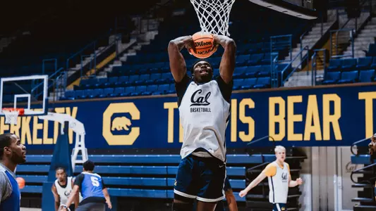 Men's Basketball: Mady Sissoko