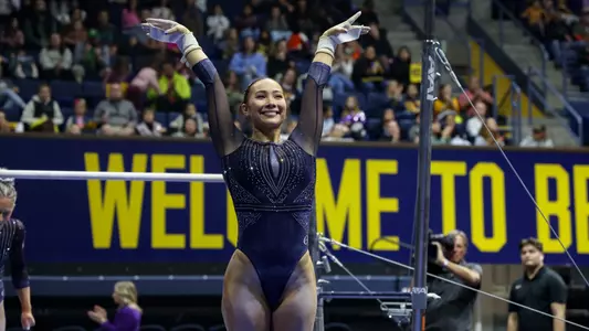 January 26, 2025; Berkeley, California, USA; WGYM: Cal vs. Clemson at Haas Pavilion. Madelyn Williams (Photo credit: Al Sermeno/KLC fotos)