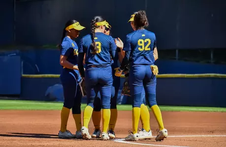 Bears Drop Series Opener To Stanford