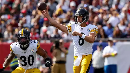 2025-09-24 Aaron Rodgers Pro Bears Reaching And Nearing Milestones In Week 3 NFL: Pittsburgh Steelers at New England Patriots