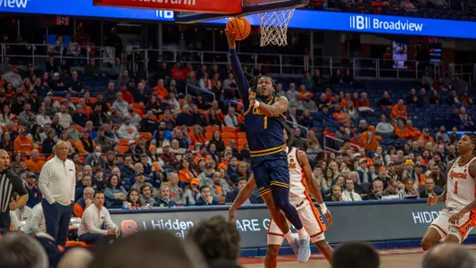 DeJuan Campbell scores a layup at Syracuse