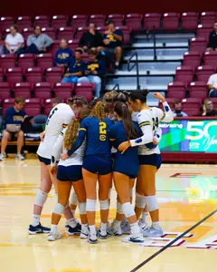 Cal Gathers For Huddle Vs Santa Clara