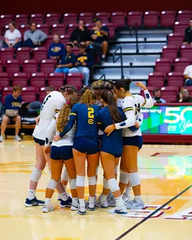 Cal Gathers For Huddle Vs Santa Clara
