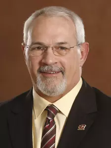 Defensive coordinator Greg Colby