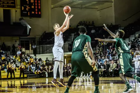 David DiLeo scored 11 points Wednesday in the Chippewas' loss to Little Rock in the Lone Star Showcase.