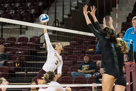 CMU's Kalina Smith had eight kills on Saturday in the Chippewas' 3-0 victory over Akron at McGuirk Arena.