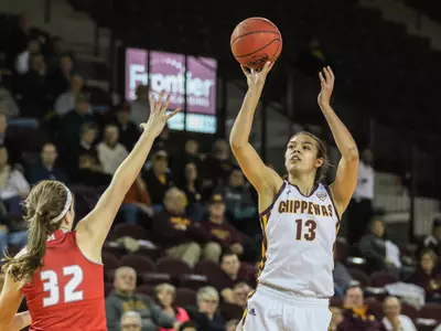 Reyna Frost, the MAC's leading rebounder, and her Chippewa teammates play a key game on Wednesday at Northern Illinois.