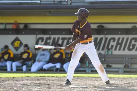 Freshman Zavier Warren had a career-high three hits to lead a 14-hit CMU attack on Sunday at South Florida.