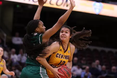 Reyna Frost in MAC tournament game vs. Eastern Michigan in 2018.  Reyna  Frost (13