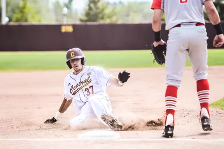 Evan Kratt had two of CMU's eight hits on Sunday in a 5-2 loss at Western Michigan.