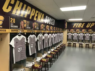 New soccer locker room 081718-4
