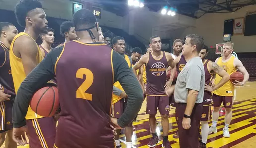 Men's Basketball First Practice
