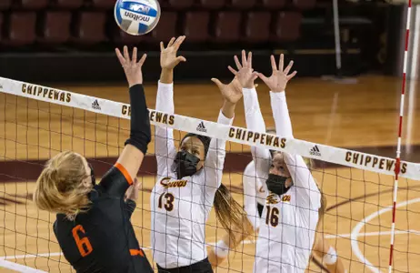 Lisbeth Rosario-Martinez, Savannah Thompson