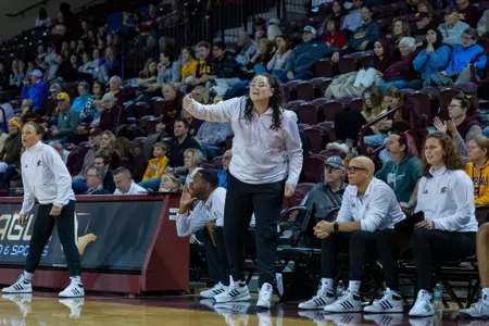 Assistant Coach Chelsie Butler