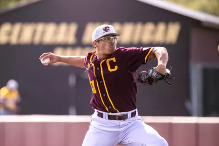 Baseball Drops Two at Western Kentucky Image