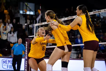 Chippewa Volleyball Roars Back for Five-Set Win at Ohio Image