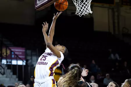 Women’s Basketball Logs Strong Showing at League-Favorite Ball State, 72-61 Image