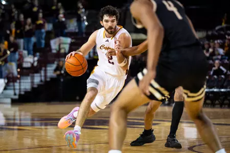 Arizona Defeats Shorthanded Chippewas Image