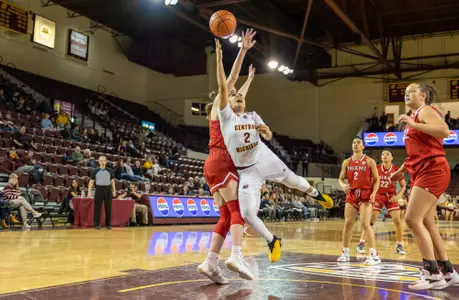 Strong Second Half comes up short for Women’s Hoops at Ohio, 77-63 Image