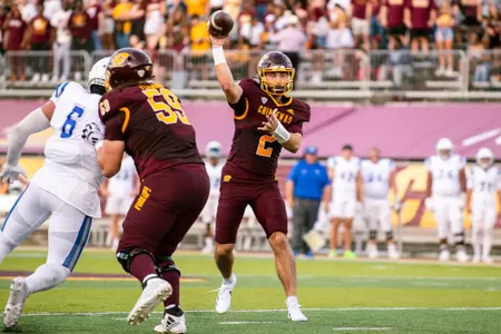 Football Notebook: On-the-Money Labas Shines in CMU Debut Image