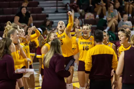 Volleyball Opens MAC Play with Dominating Victory Over Miami (OH) Image