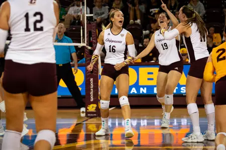 Chippewa Volleyball Splits in Opening Day of Chippewa Invitational Image