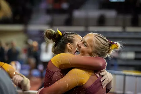 Gymnastics leaps to 4-1 with tri-meet wins over BGSU, SEMO Image