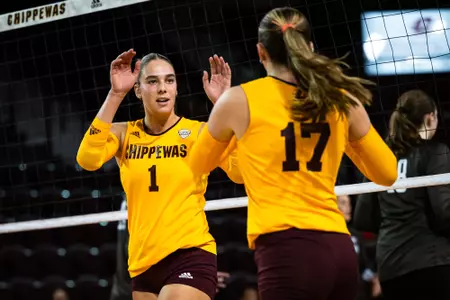 Rejment Charts Fifth-Straight Double-Double as Volleyball Defeats Kent State Image