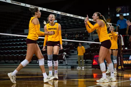 Blocks and Full Team Effort Lead Volleyball to Sweep Over Buffalo Image