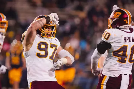 Football Notebook: Heldman, Kwiatkowski Shine in Another Outstanding Defensive Effort Image