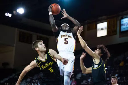 Men's Basketball Drops Matchup at Saint Louis Image